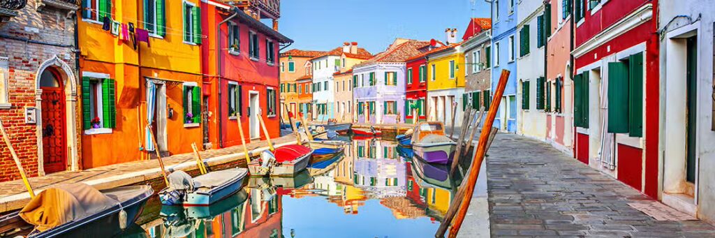 Burano - Font: https://www.introducingvenice.com/burano